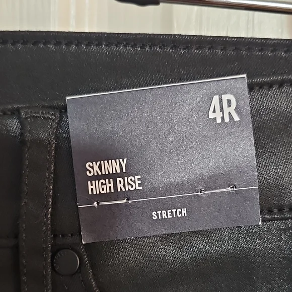 Express beand new size 4 coated Black Skinny Jeans - Picture 2 of 4